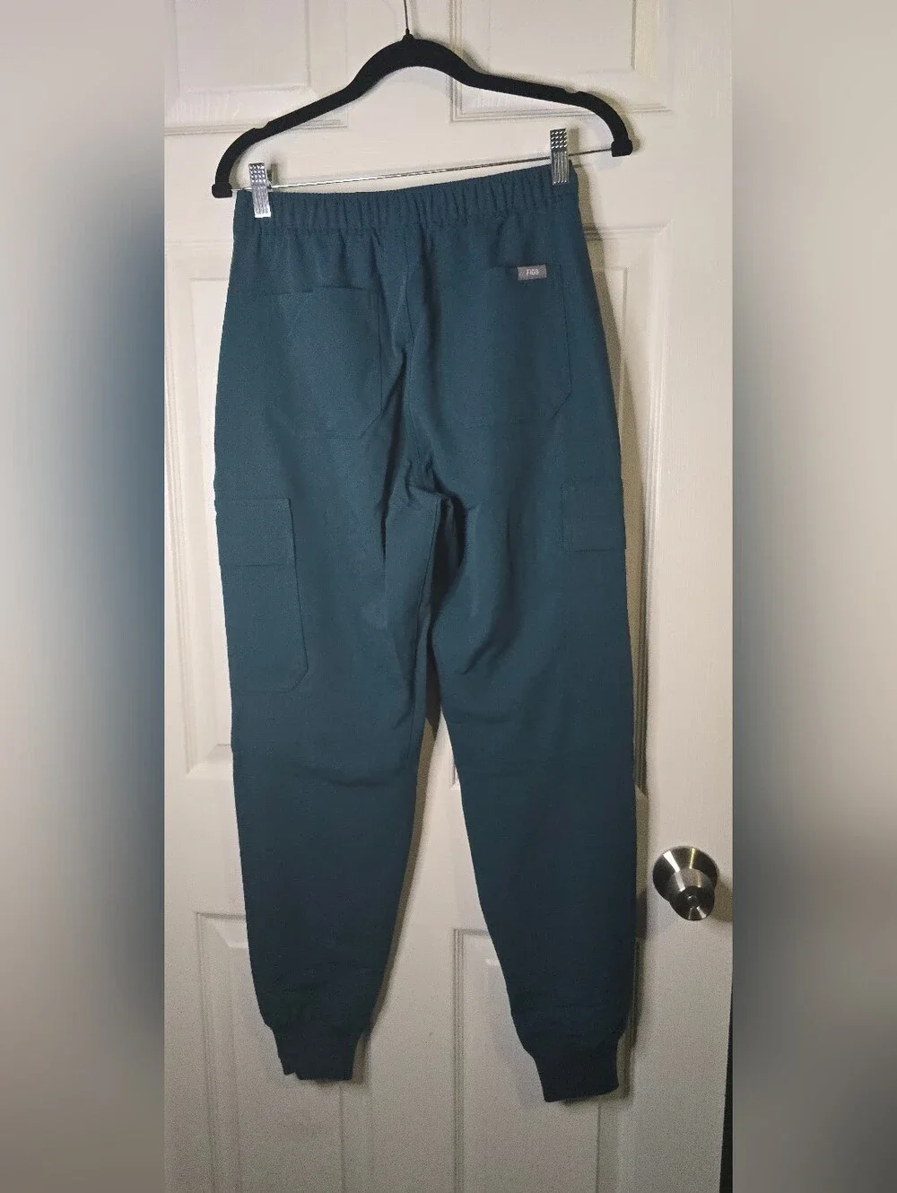Men's Figs Tansen Cargo Scrubs Joggers In Caribbean Blue Orange Drawstring